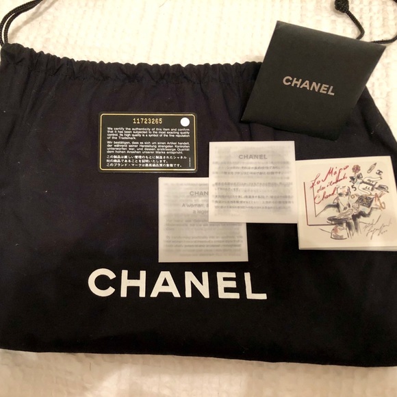 Sold on Mercari- Beautiful CHANEL shoulder bag - Picture 2 of 8